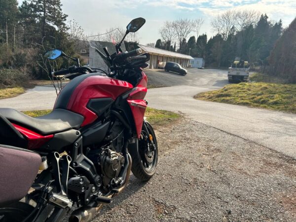 motorka Yamaha MT07 Tracer požičovňa